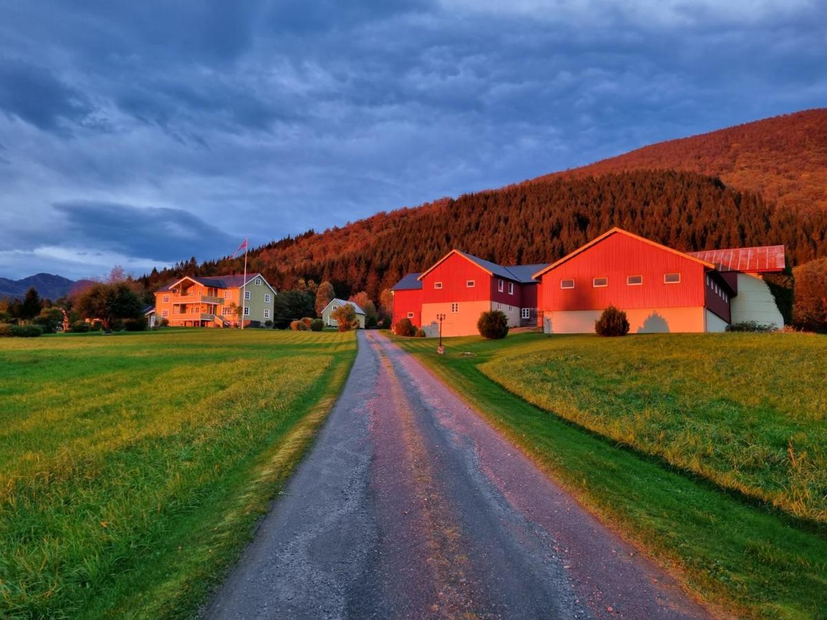Rodseth Gardsovernatting Hytter Molde Bagian luar foto