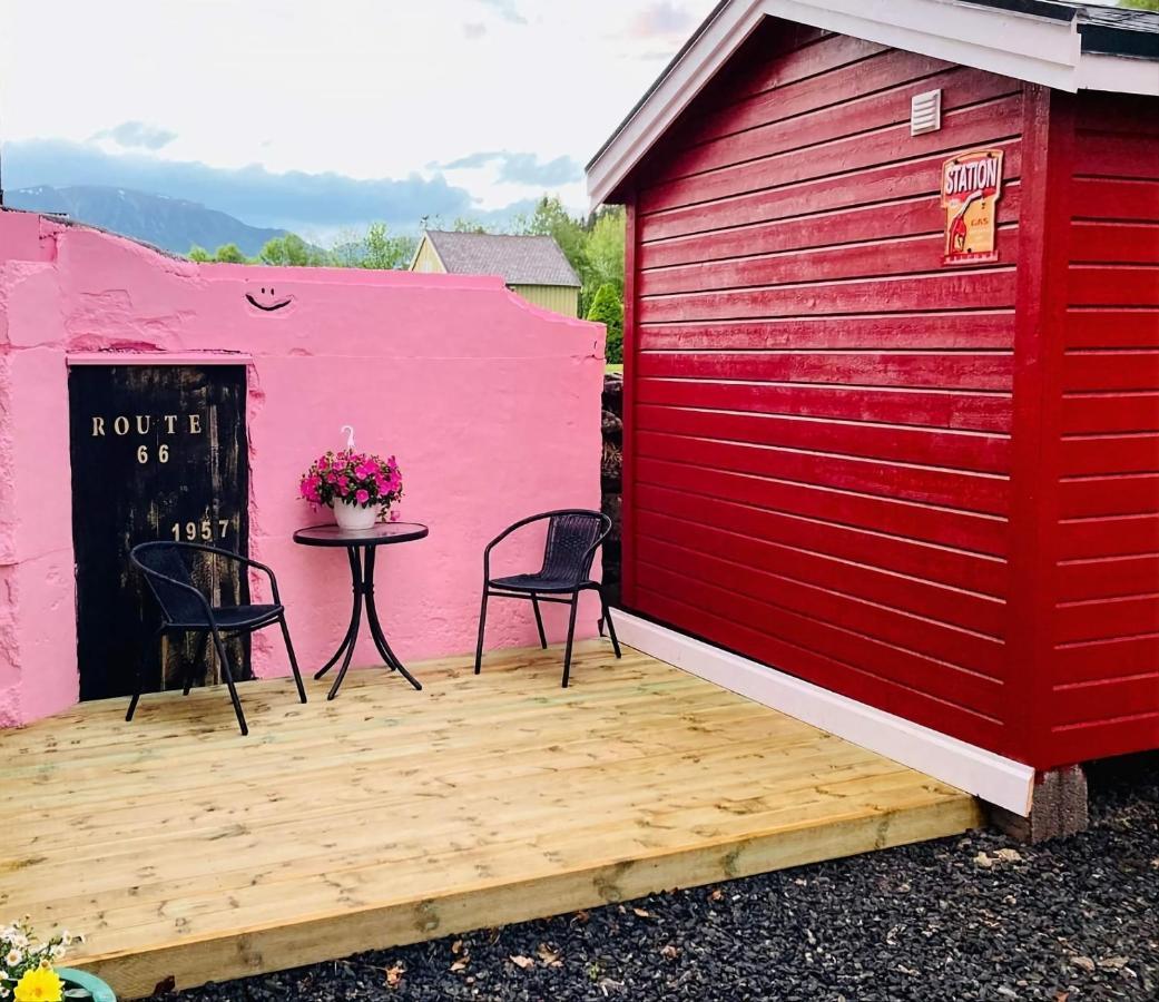 Rodseth Gardsovernatting Hytter Molde Bagian luar foto